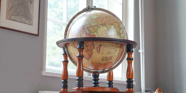 Historical globes (replicas)