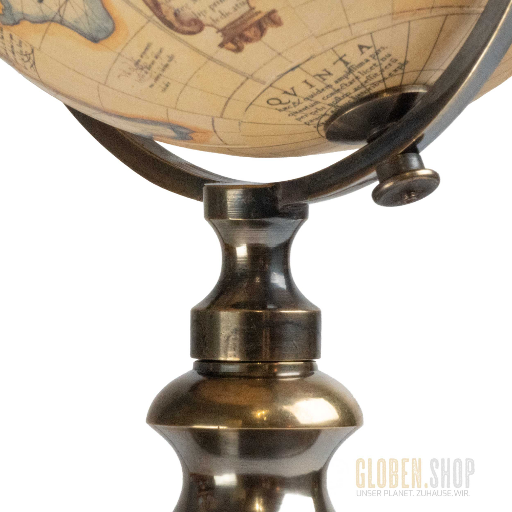 Historical mini globe (replica)
