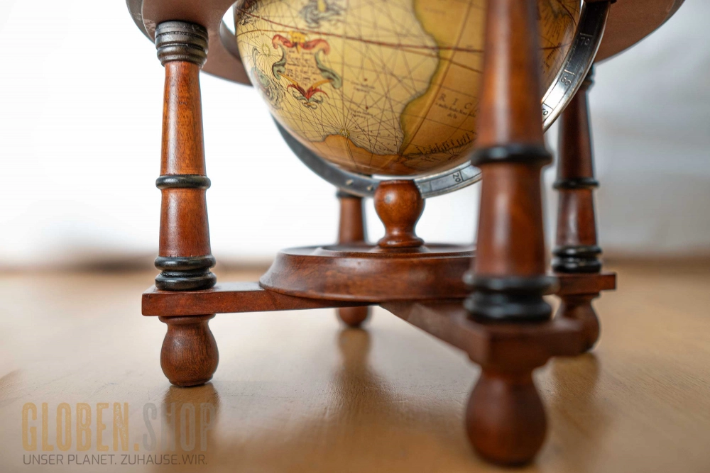 Historical Navigator Globe - Mercator