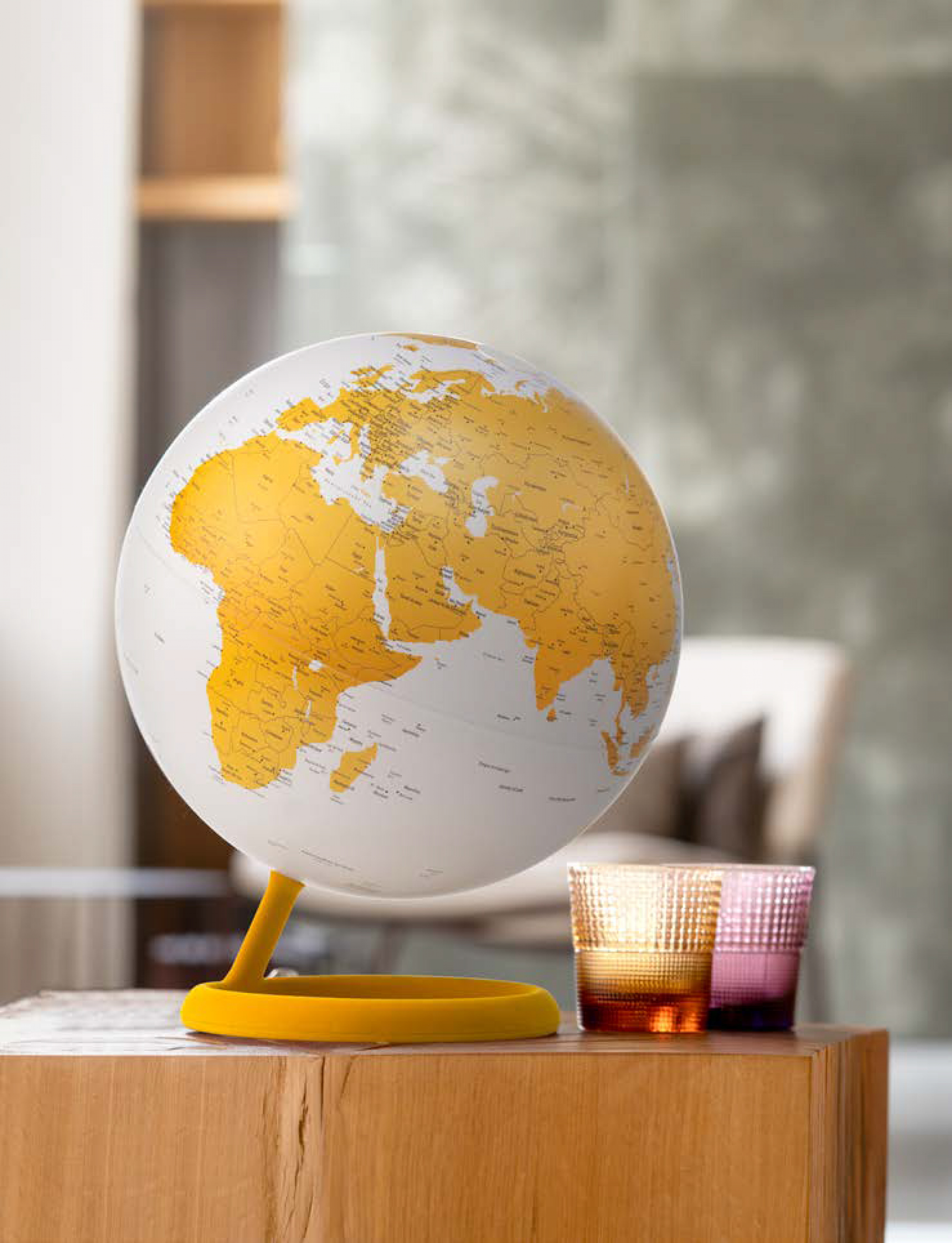 evolve Ambra design globe gold-yellow