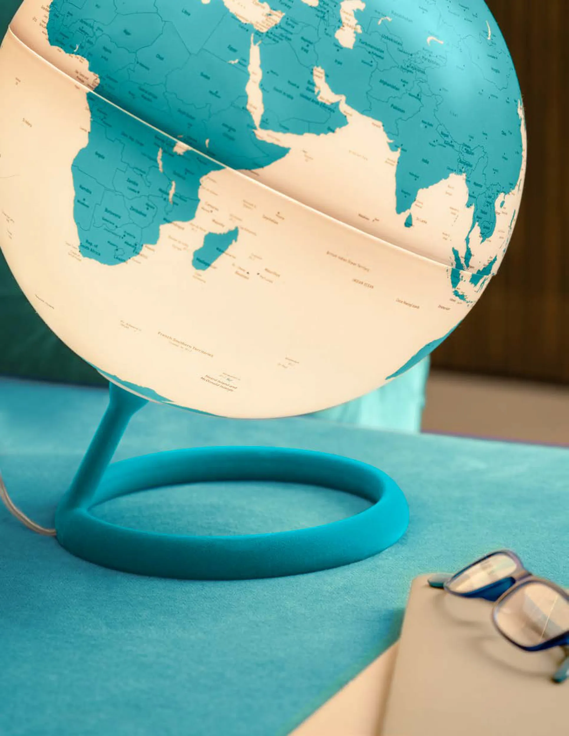 evolve Zaffiro design globe turquoise