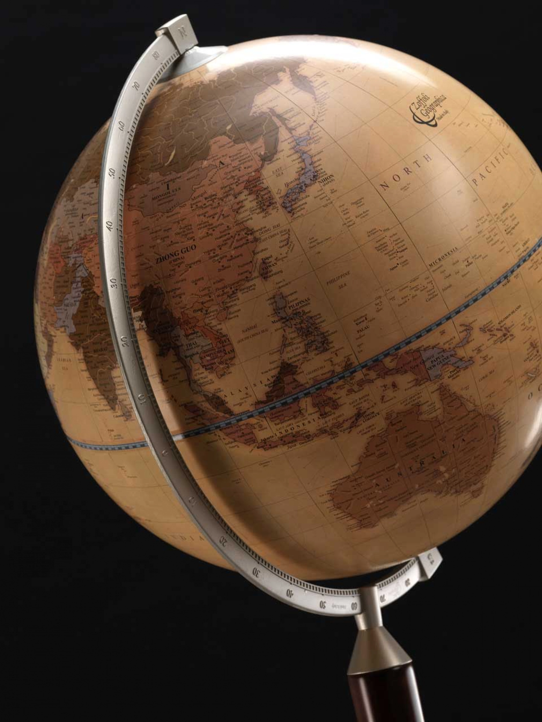 Standing globe Vasco da Gama - Apricot Ø 40 cm