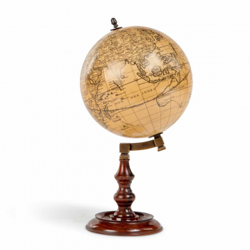 Historical Trianon Globe (replica)