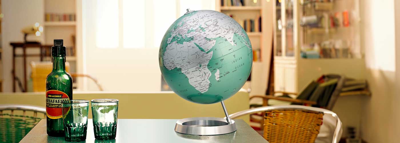 Desk globe