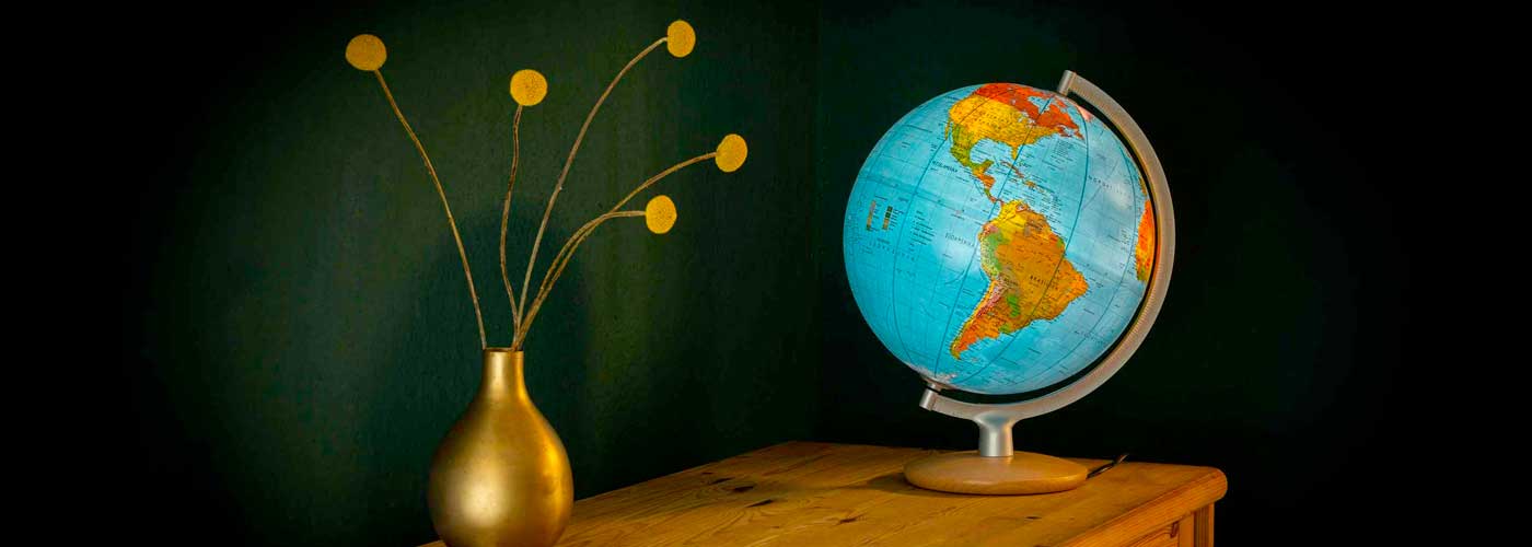 Desk globes / Desktop globes | Globe Shop